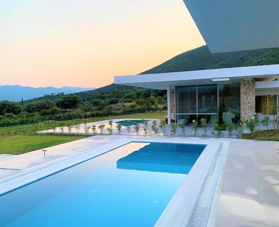 Varko Luxury Suites Paleros Extérieur photo