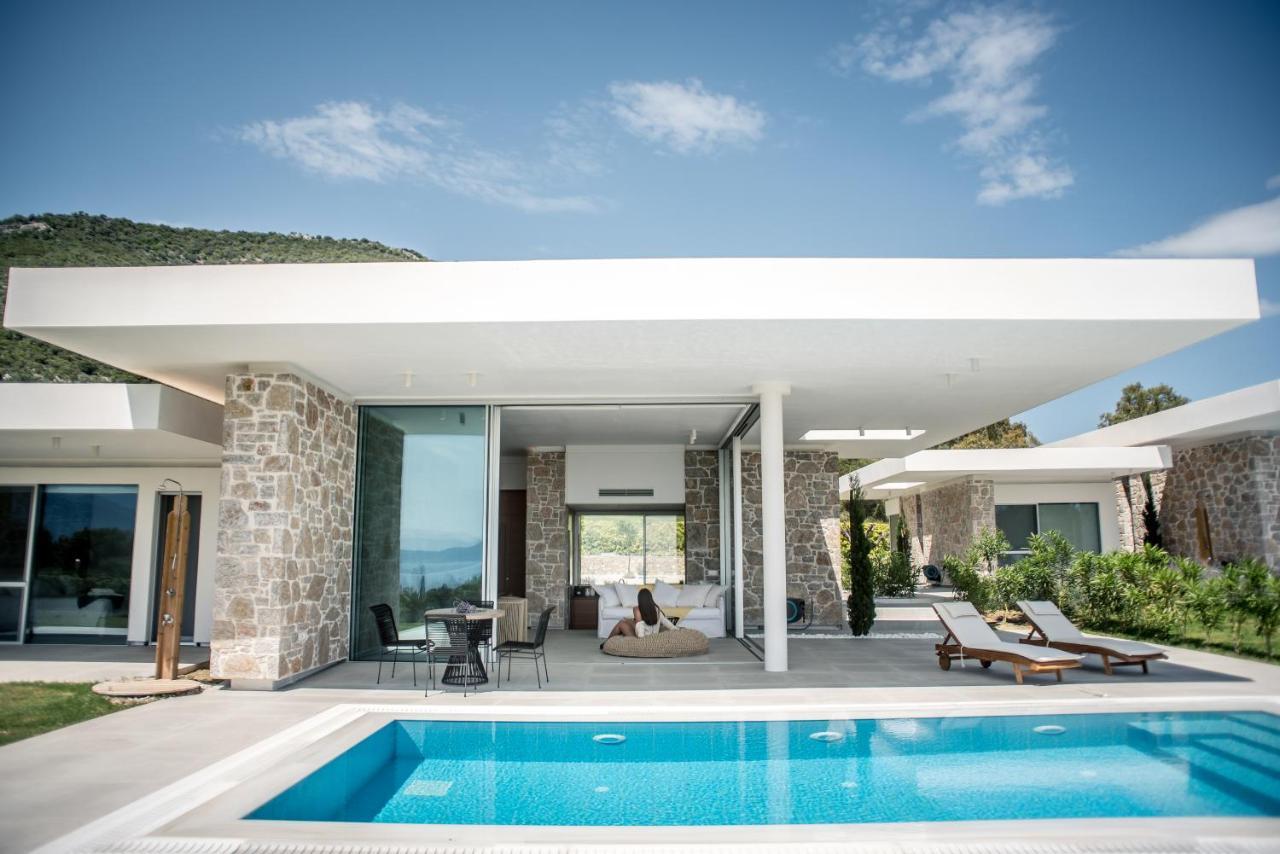 Varko Luxury Suites Paleros Extérieur photo
