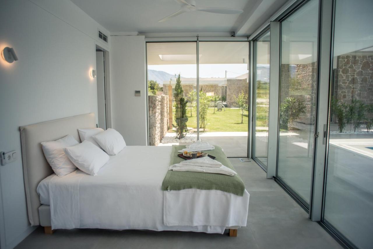 Varko Luxury Suites Paleros Extérieur photo