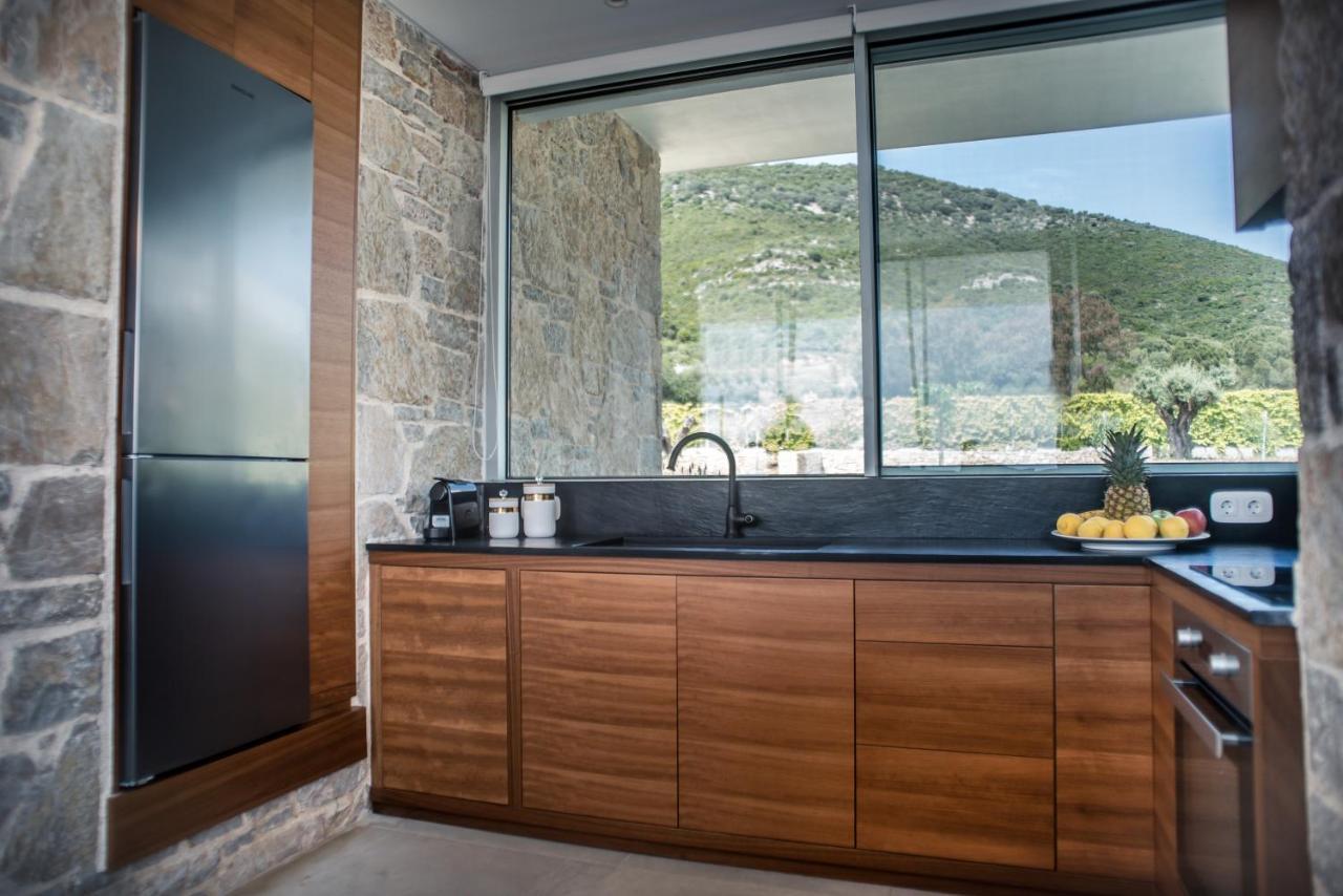 Varko Luxury Suites Paleros Extérieur photo