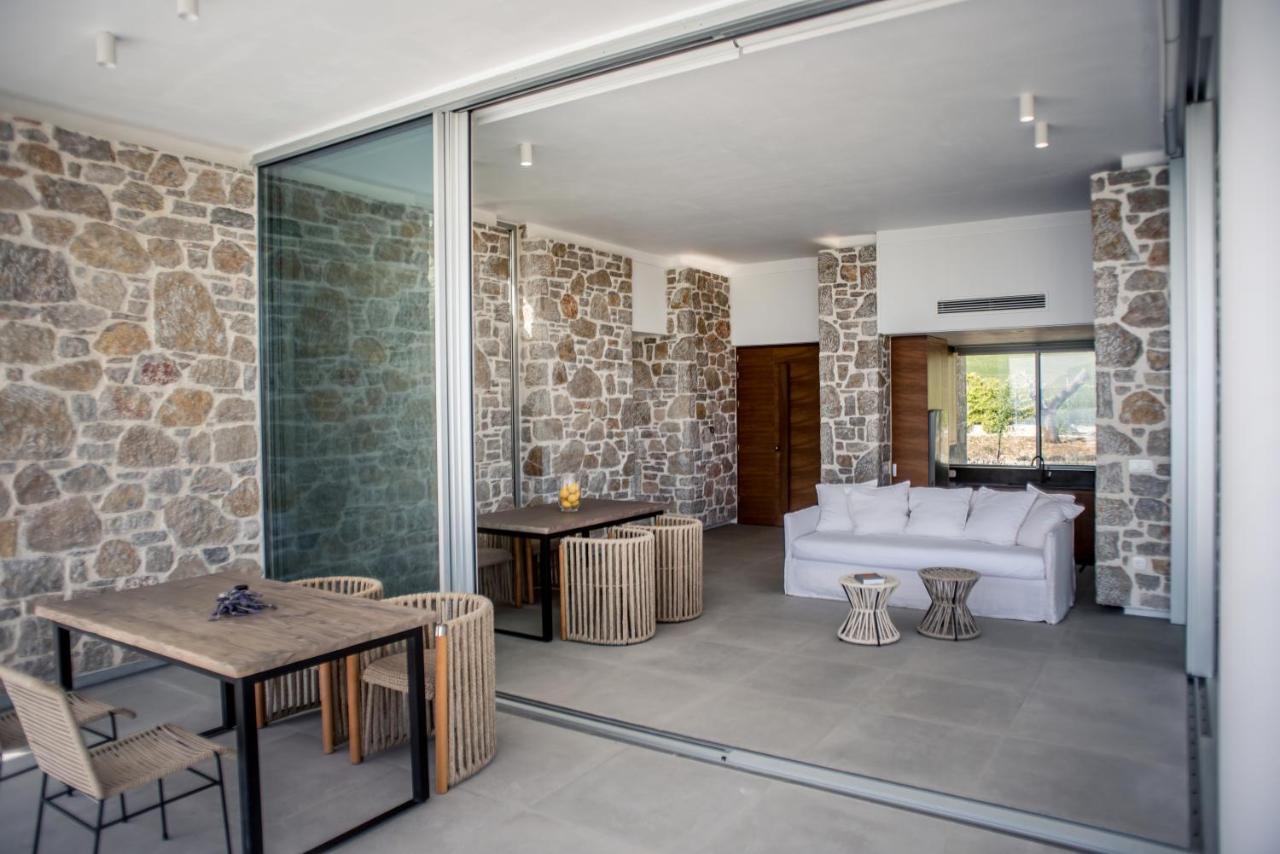 Varko Luxury Suites Paleros Extérieur photo
