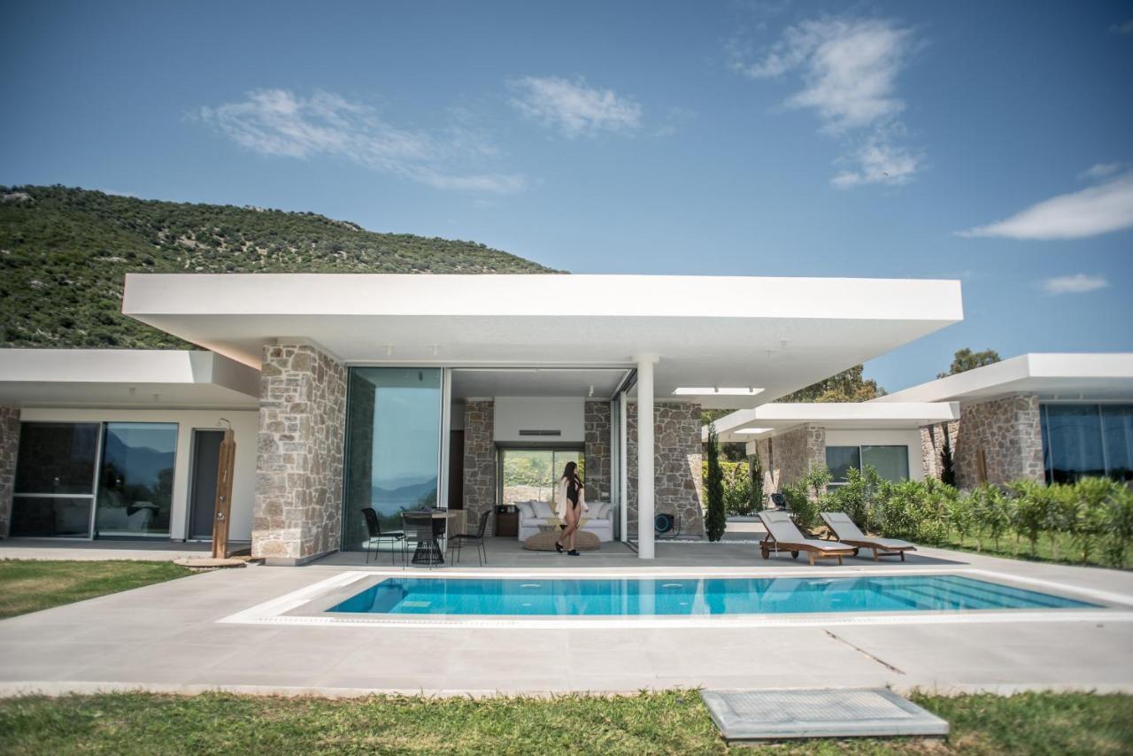 Varko Luxury Suites Paleros Extérieur photo